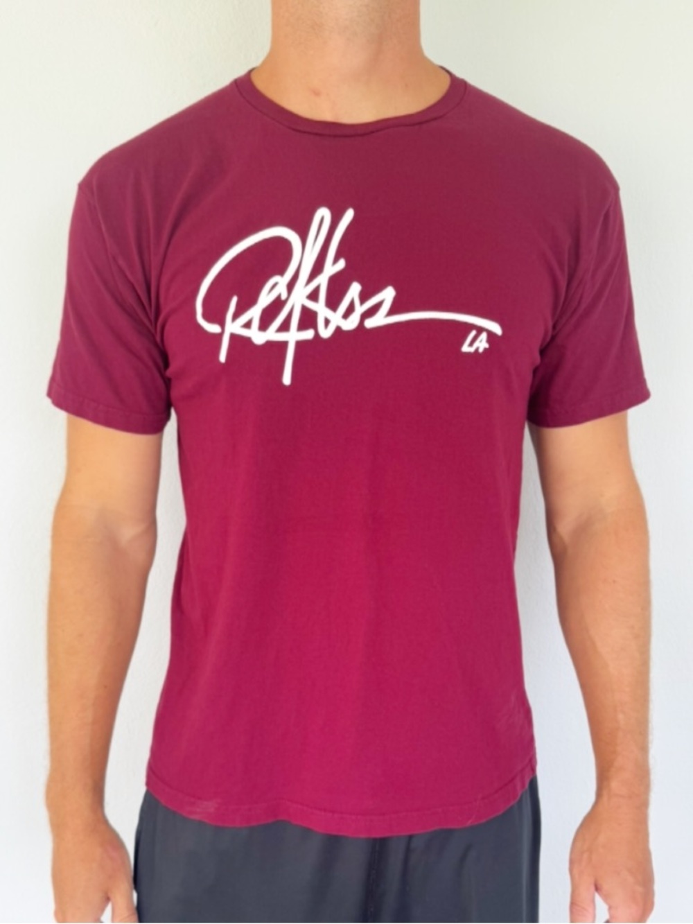 Young & Reckless maroon white graphic print cotton short sleeve tee size large